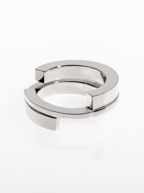 Continuum Ring