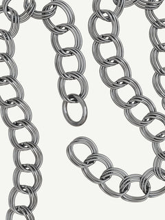 Languid Loop Necklace in Silver, close-up detail view |Color:Silver