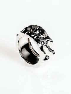 Undulation Ring in Silver, angled product view |Color:Silver|Card:Primary